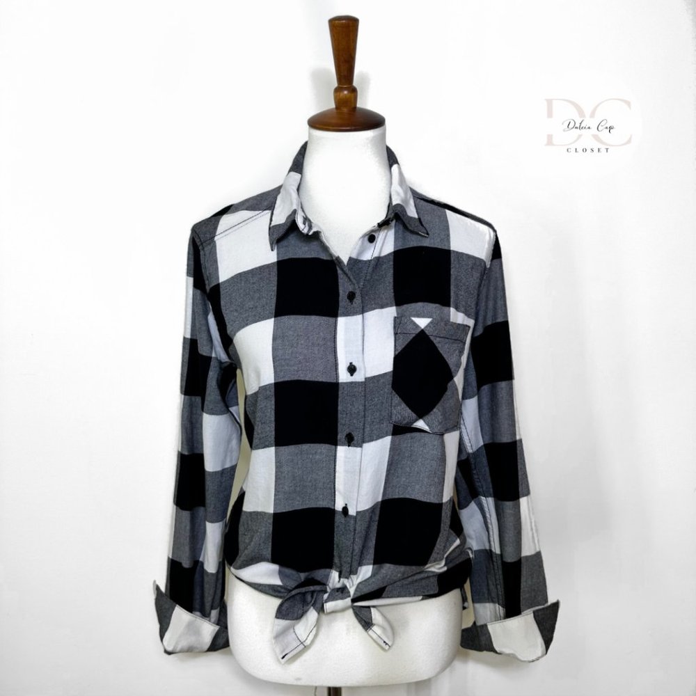 H&M Black Buffalo Plaid Button Down Shirt Size 6